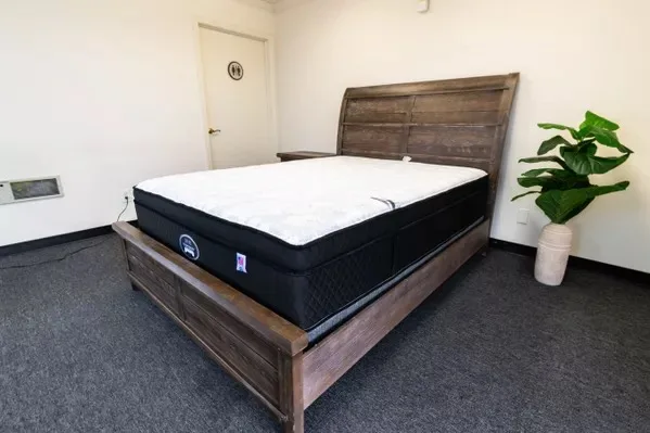Hybrid Mattress by D&I Mattress Mfg Hybrid Mattress by D&I Mattress Mfg